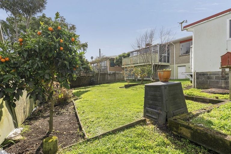 Photo of property in 7 Silby Street, Waitara, 4320