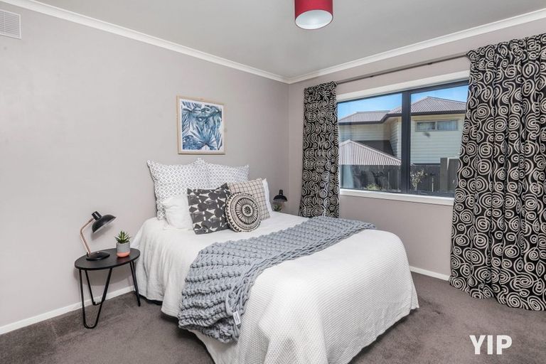 Photo of property in 4 Cresswell Place, Johnsonville, Wellington, 6037