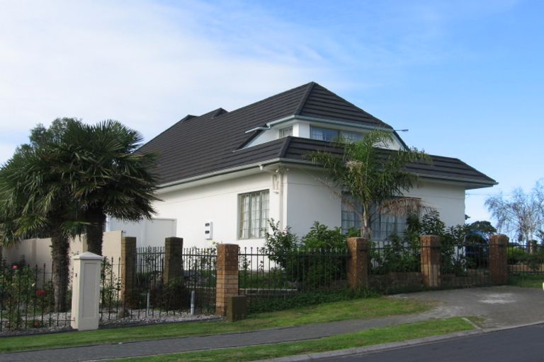 Photo of property in 1 Haven Crest, Somerville, Auckland, 2014