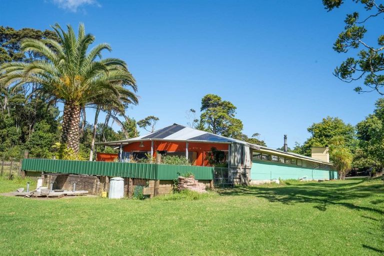 Photo of property in 413 Henderson Valley Road, Henderson Valley, Auckland, 0612