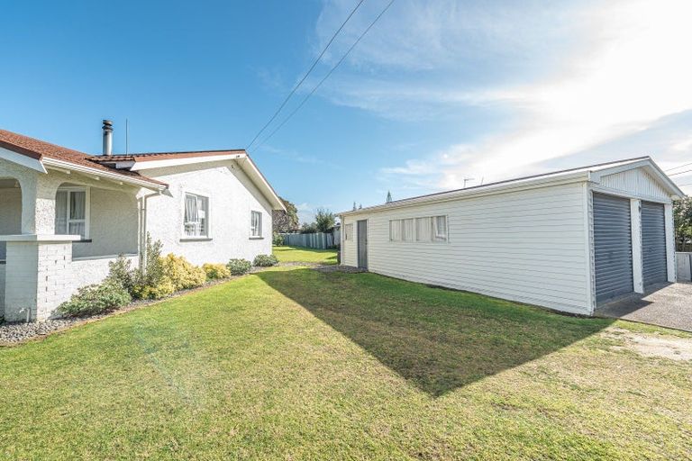 Photo of property in 16 Central Avenue, Gonville, Whanganui, 4501