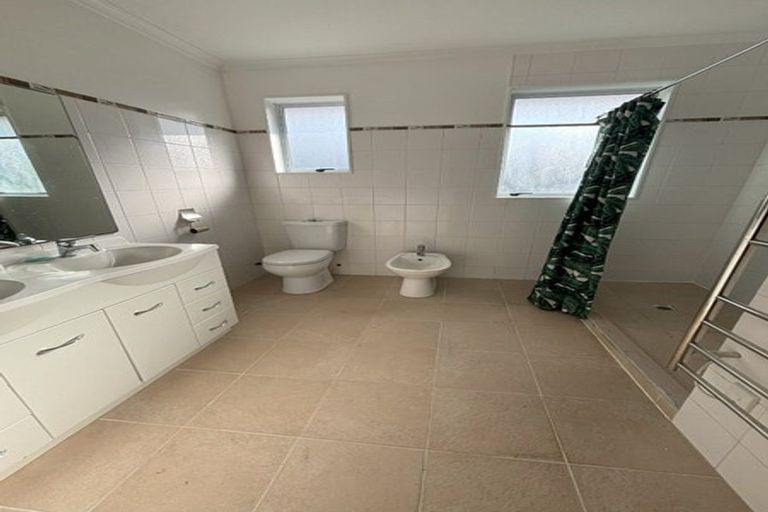 Photo of property in 10 Kowhai Street, Hamilton Lake, Hamilton, 3204