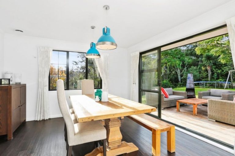 Photo of property in 29 Almond Grove, Greenhithe, Auckland, 0632