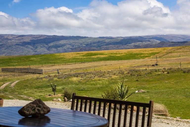 Photo of property in 211 Mcarthur Road, Springvale, Alexandra, 9391