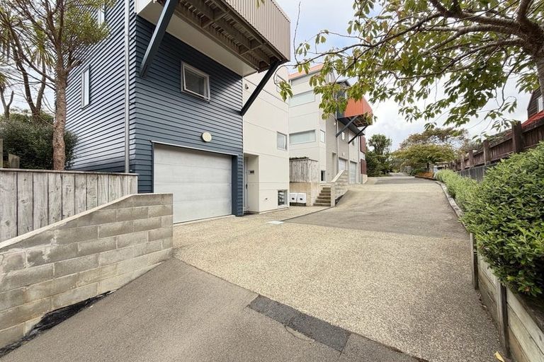 Photo of property in 3/12 Agra Crescent, Khandallah, Wellington, 6035