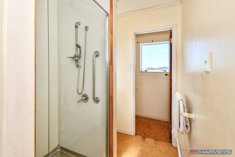 Photo of property in 31 Kawakawa-orere Road, Kawakawa Bay, 2585