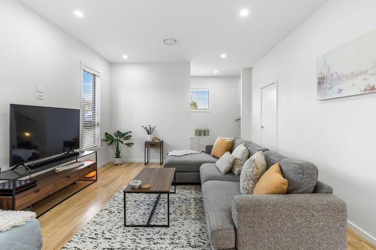 Photo of property in 29a Patons Road, Howick, Auckland, 2014