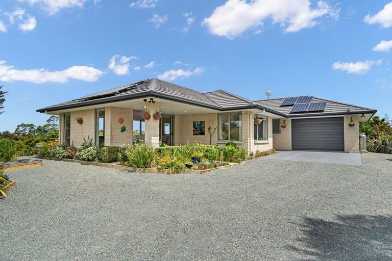 Photo of property in 14 Ngapuke Lane, Parua Bay, Onerahi, 0192