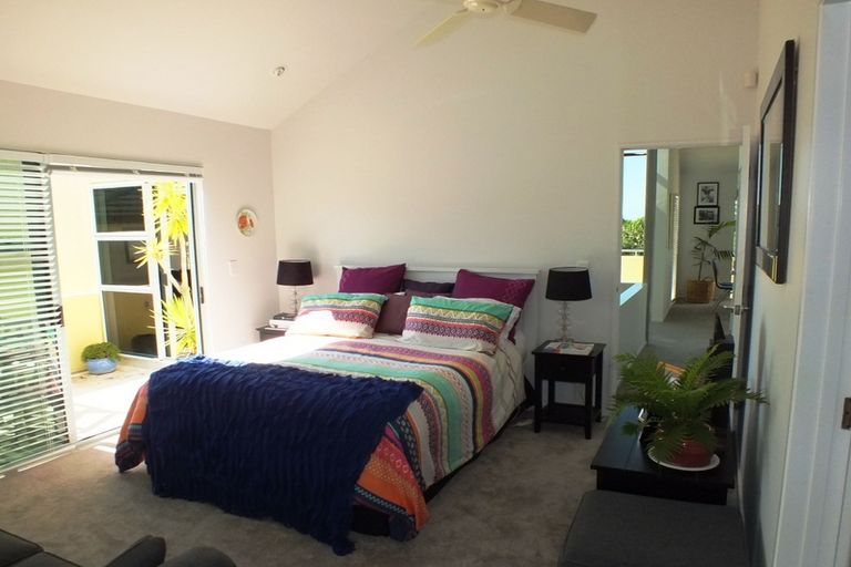 Photo of property in 355 Gulf Harbour Drive, Gulf Harbour, Whangaparaoa, 0930