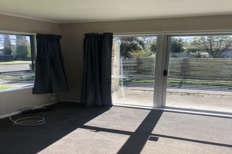 Photo of property in 121 Apollo Parade, Milson, Palmerston North, 4414