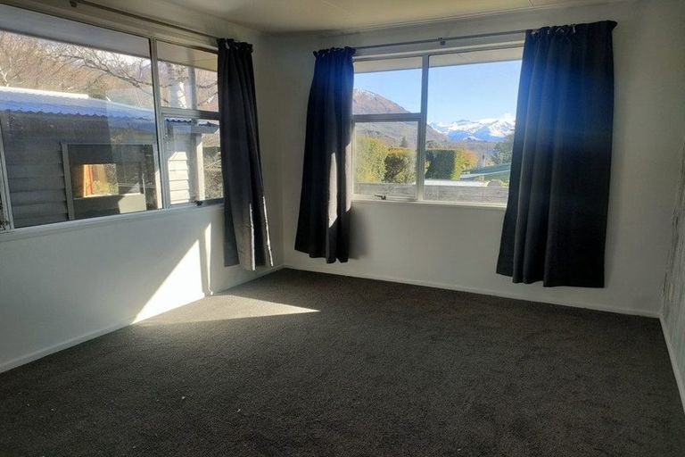 Photo of property in 185 Warren Street, Wanaka, 9305