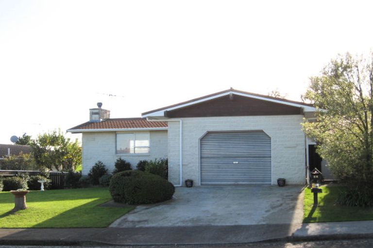 Photo of property in 22 Brandon Street, Otaki, 5512