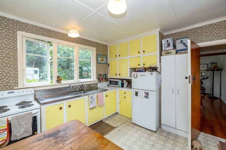 Photo of property in 77 Taumata Island Road, Taumata Island, Carterton, 5792