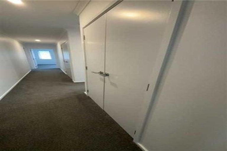 Photo of property in 12 Kahukaka Road, One Tree Point, 0118