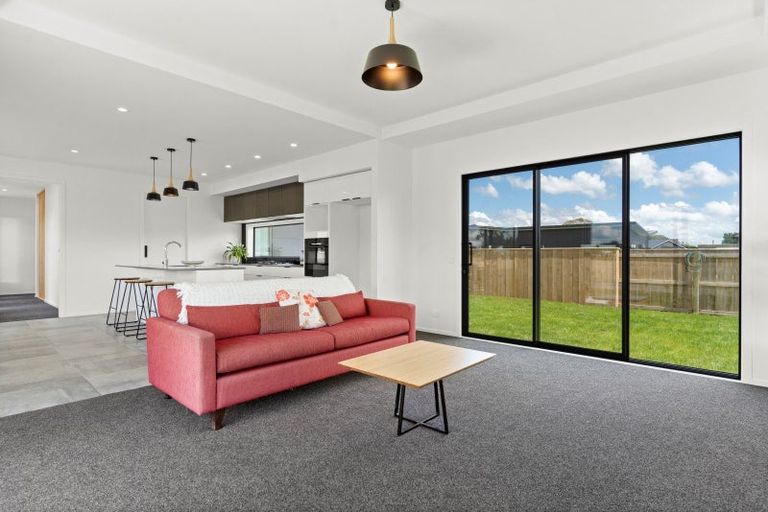 Photo of property in 17 Madison Street, Carterton, 5713