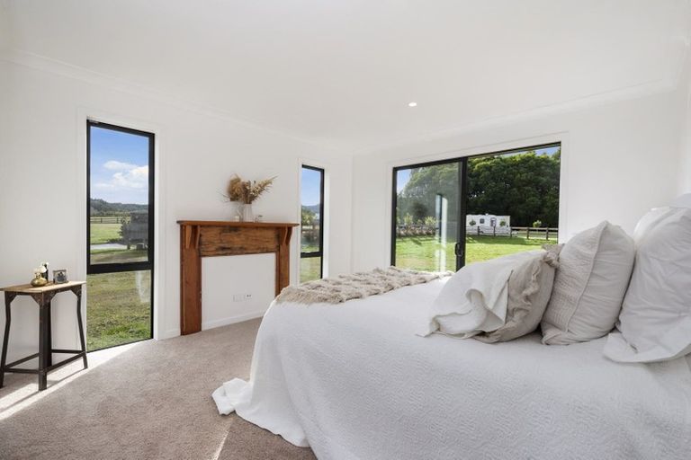 Photo of property in 12 Lancewood Way, Kinloch, Taupo, 3377