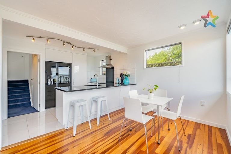 Photo of property in 15 City View Grove, Harbour View, Lower Hutt, 5010