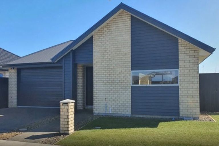 Photo of property in 76 Stationmasters Way, Prebbleton, 7604