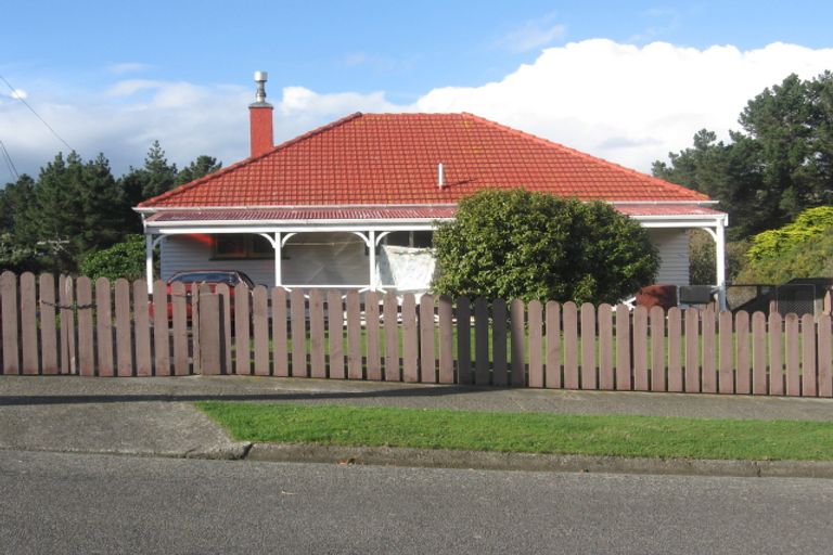 Photo of property in 97 Hereford Street, Cannons Creek, Porirua, 5024