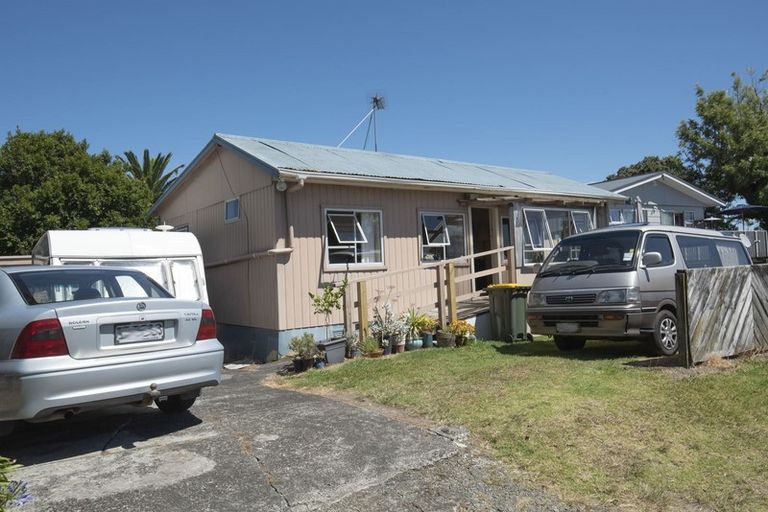 Photo of property in 933a Whangaparaoa Road, Manly, Whangaparaoa, 0930