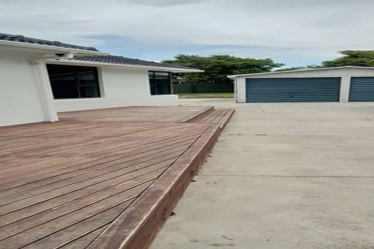 Photo of property in 33 Bournemouth Crescent, Aranui, Christchurch, 8061