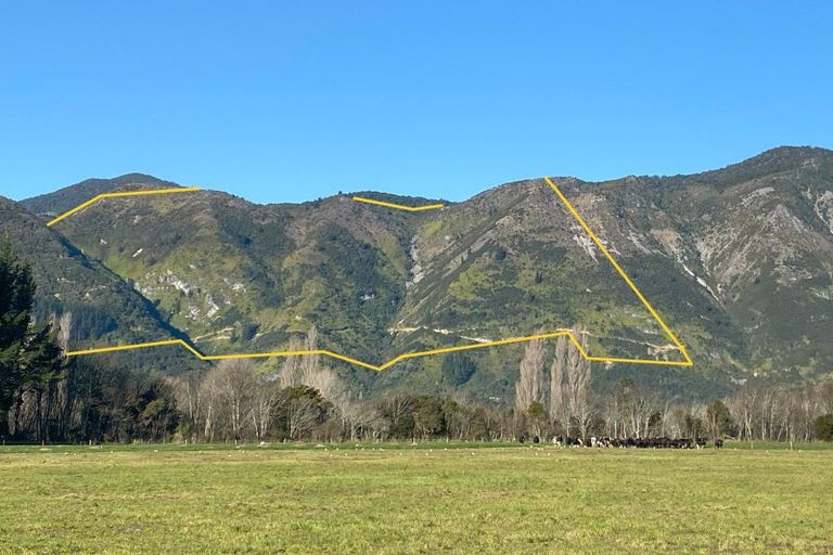 Photo of property in 744 Rameka Creek Road, East Takaka, Takaka, 7183