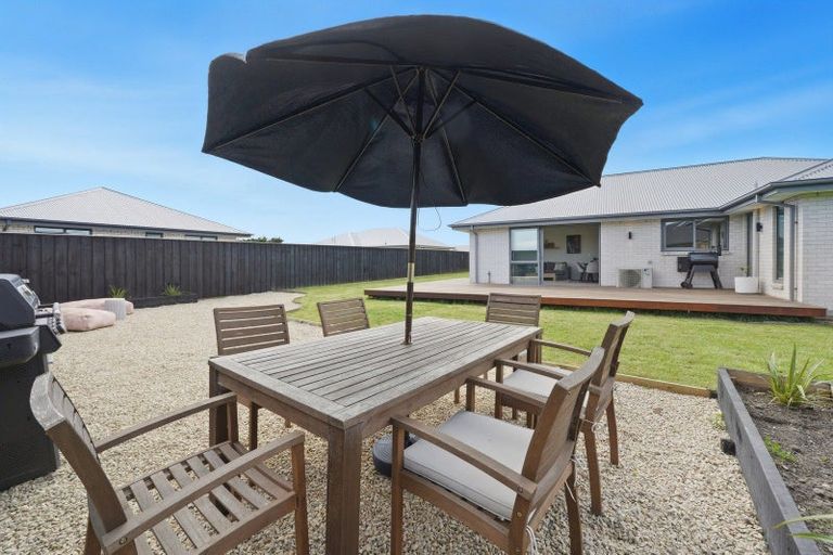 Photo of property in 5 Hunter Lane, Amberley, 7410