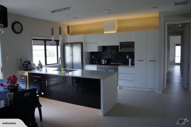 Photo of property in 86 Tiriwa Drive, Massey, Auckland, 0614