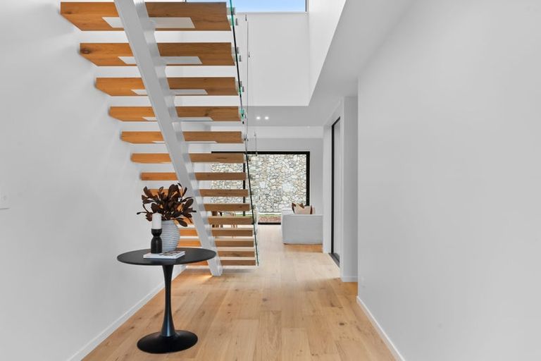 Photo of property in 17 Plynlimon Road, Fendalton, Christchurch, 8052