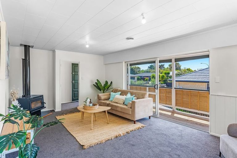 Photo of property in 198 Tutere Street, Waikanae Beach, Waikanae, 5036