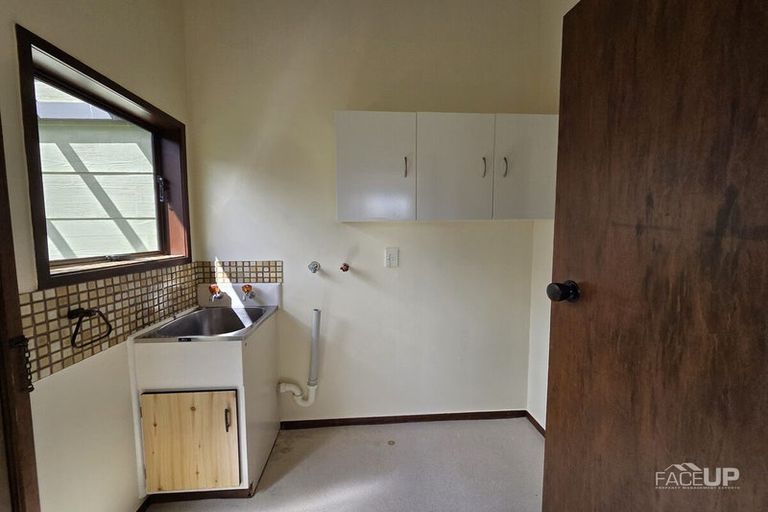 Photo of property in 4 Louise Place, Browns Bay, Auckland, 0630