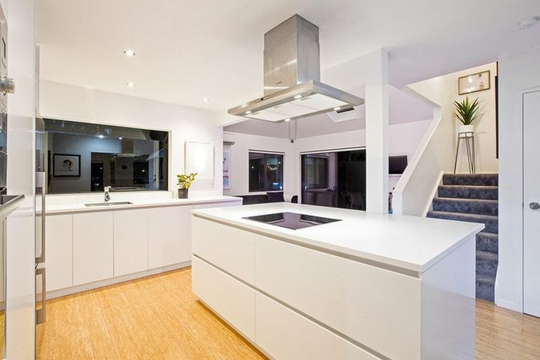 Photo of property in 1/47 Tui Glen Road, Birkenhead, Auckland, 0626