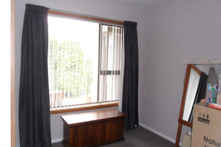 Photo of property in 52 Oriana Crescent, Hornby, Christchurch, 8042