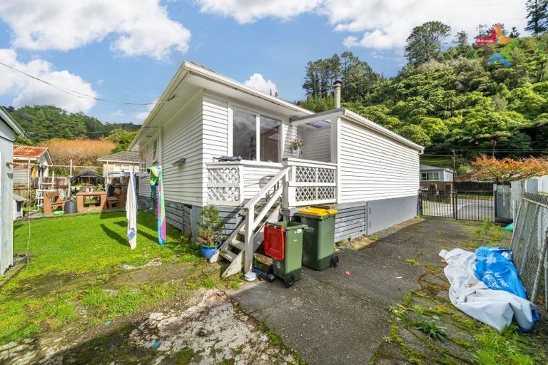Photo of property in 65 Sunny Grove, Wainuiomata, Lower Hutt, 5014