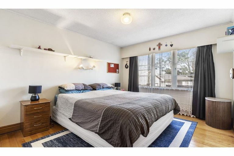 Photo of property in 10 Lloyd Avenue, Papatoetoe, Auckland, 2025