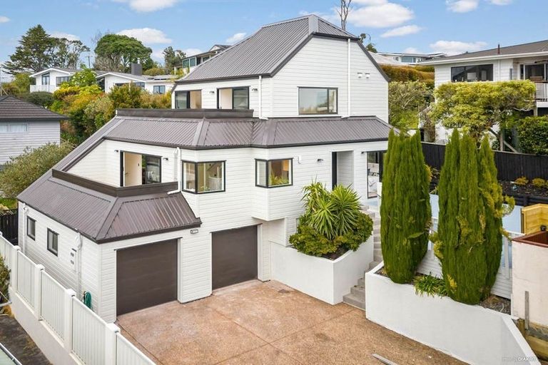 Photo of property in 10 Copperfield Terrace, Mellons Bay, Auckland, 2014