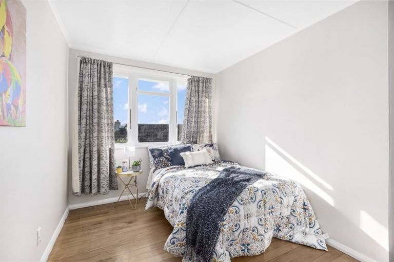 Photo of property in 2 Ngahue Crescent, Elsdon, Porirua, 5022