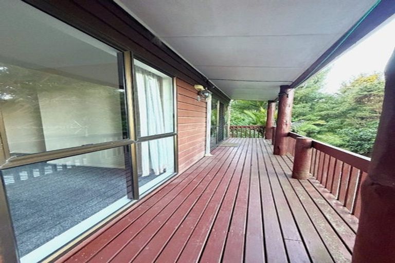 Photo of property in 52 Hiwihau Place, Glenfield, Auckland, 0629