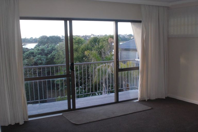 Photo of property in 1/73a Beresford Street, Bayswater, Auckland, 0622