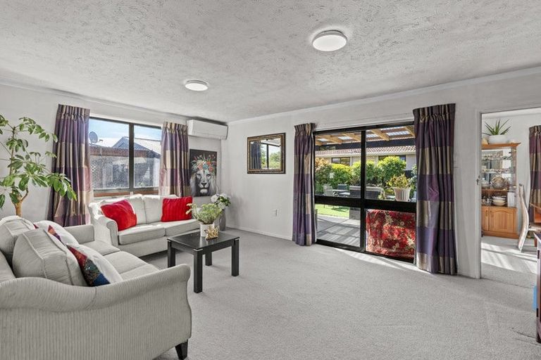 Photo of property in 20 O'halloran Drive, Halswell, Christchurch, 8025