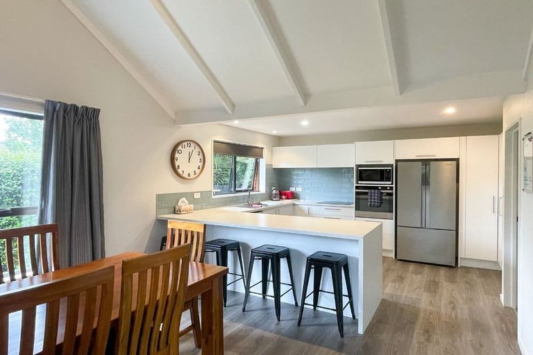 Photo of property in 7 Ostend Place, Avonhead, Christchurch, 8042