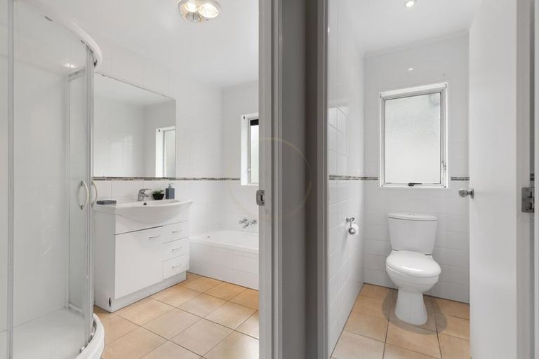 Photo of property in 3 Bernina Place, Weymouth, Auckland, 2103