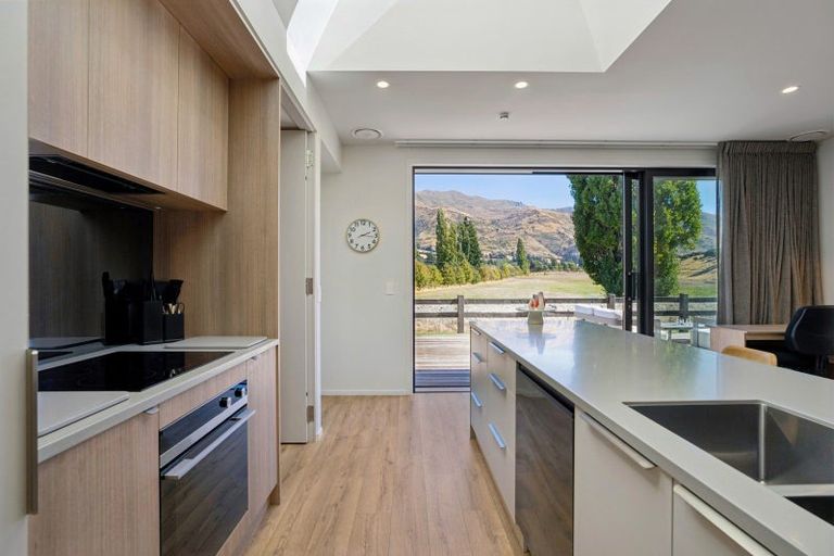 Photo of property in 3 Kamana Rise, Wanaka, 9382