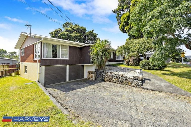 Photo of property in 4 Butterworth Avenue, Opaheke, Papakura, 2113