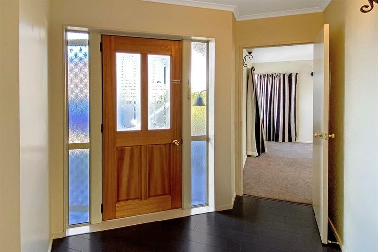 Photo of property in 16 Thelma Place, Lynmore, Rotorua, 3010