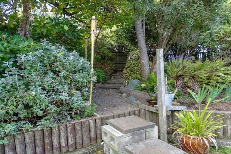Photo of property in 18 Violet Street, Riverton/aparima, Riverton, 9822
