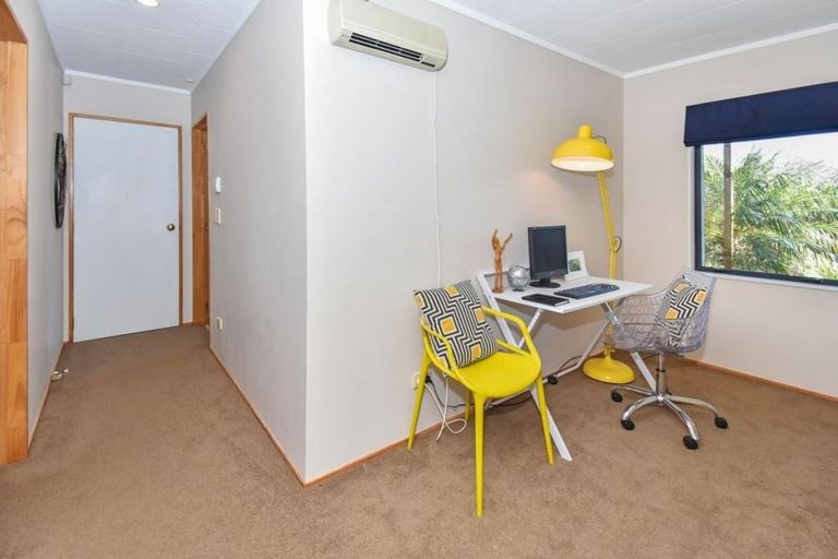 Photo of property in 15 Stevenson Road, Clarks Beach, 2122