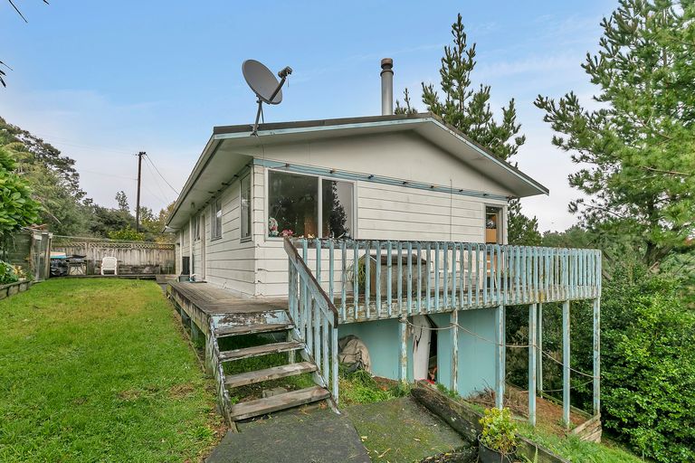 Photo of property in 2b Mcentee Road, Waitakere, Auckland, 0816