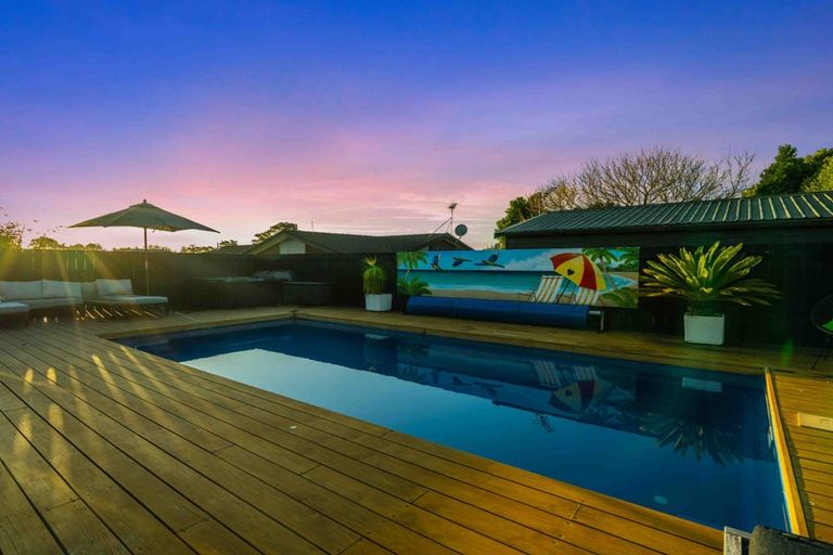 Photo of property in 35a Trigg Road, Huapai, Kumeu, 0810