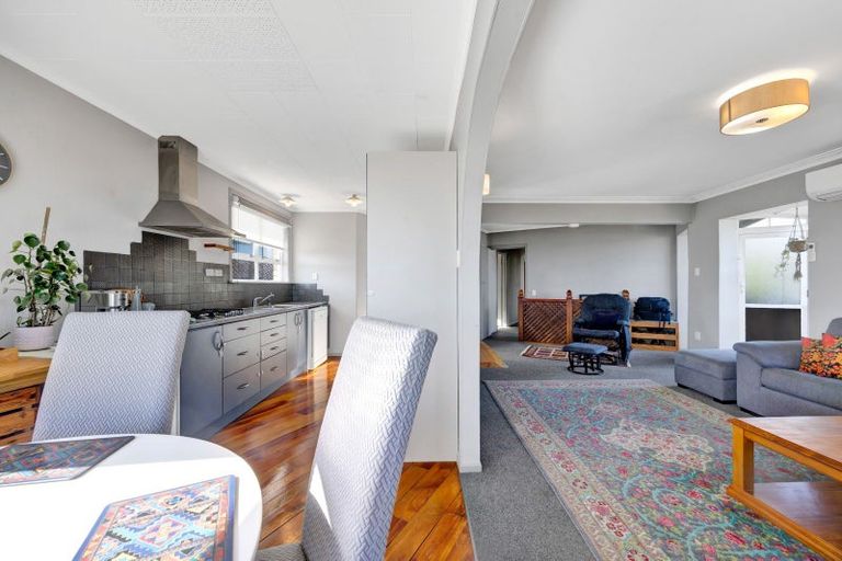 Photo of property in 15 Mount View Place, Spotswood, New Plymouth, 4310